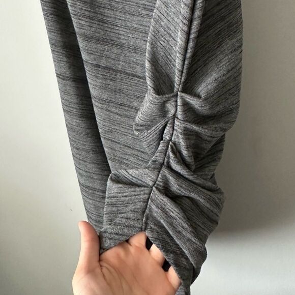 Athleta gray Downtown
midi dress Size XS Cinched Sides Short Sleeve - Picture 7 of 8